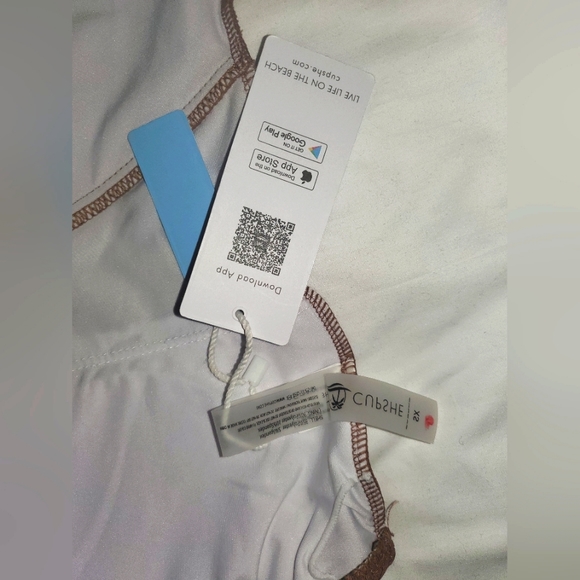 : Cupshe Swimwear Cutout One Shoulder Size XS cut out 1 piece swimsuit - Picture 9 of 13